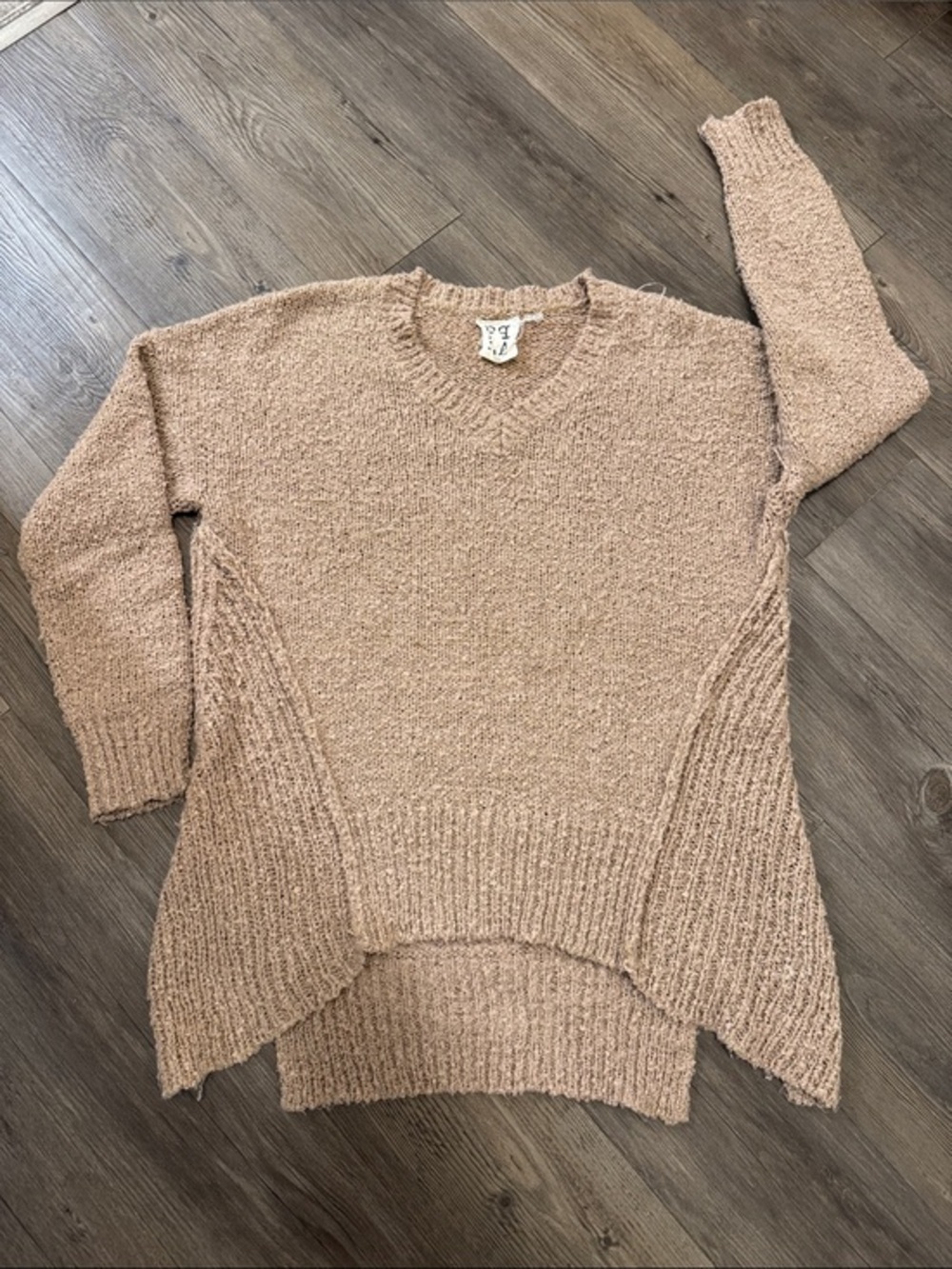PPLA Soft V-Neck Textured Knit Sweater. M. EUC!!